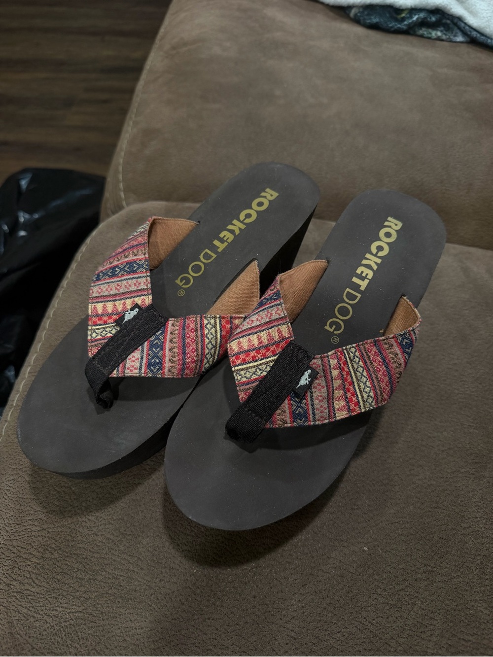 Rocket Dog Multicolor Patterned Thong Sandals